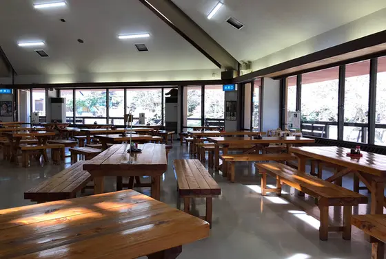 山のレストラン・緑の森（グリューネ・ヴァルト）