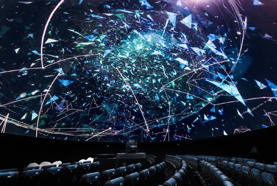 椅子に座ってみるプラネタリウムはもう終わったんデス。