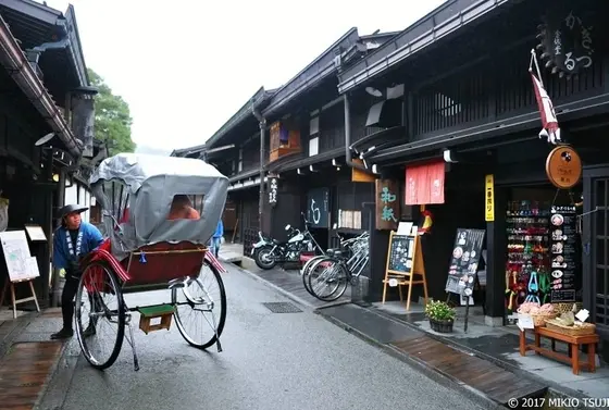 人力車で古い町並を観光も素敵。