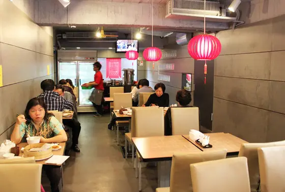 アジア初心者でも問題ない店内