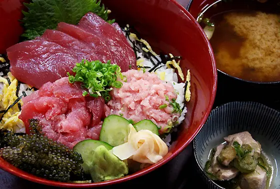まぐろ丼のお店へ！
