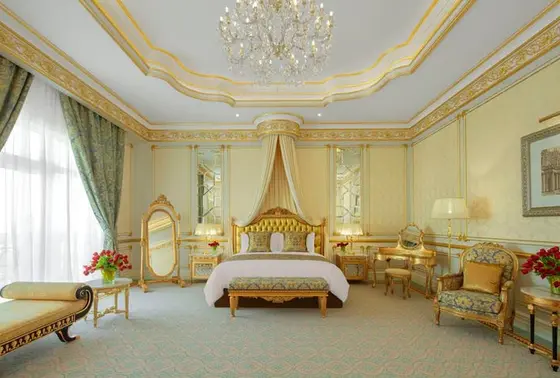 Raffles Royal Suite
750 sqm