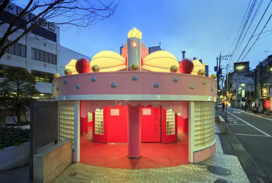 デコレーションケーキトイレ