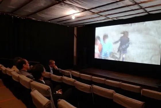 中は質よく映画堪能できます。