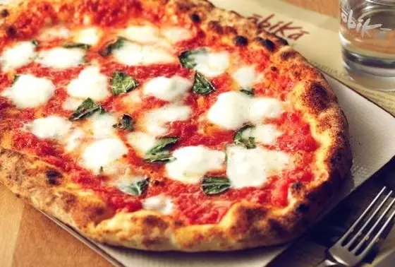 ピザのチーズももちろん