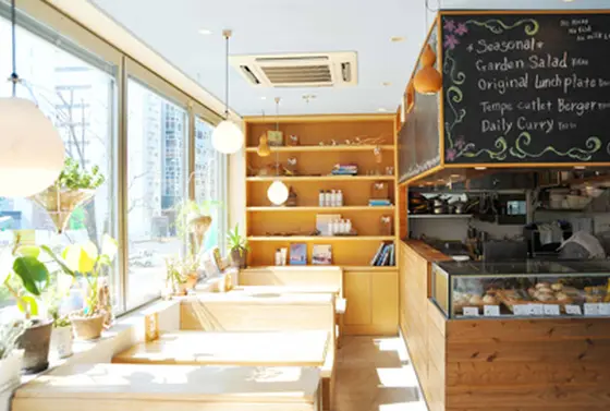ナチュラルで可愛い店内