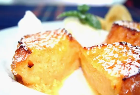 じっくり2日間かけて仕込む自家製のフレンチトースト