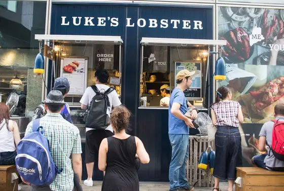 行列のできる人気店