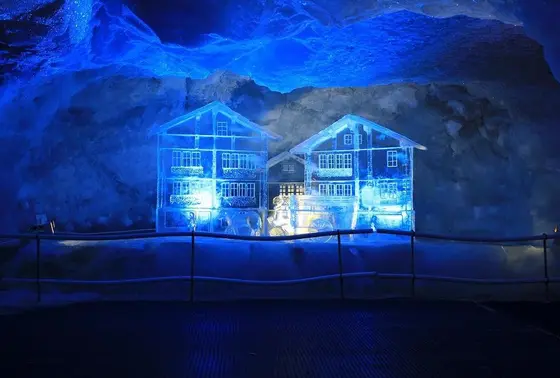 クライン・マッターホルン展望台 氷の宮殿の方は..