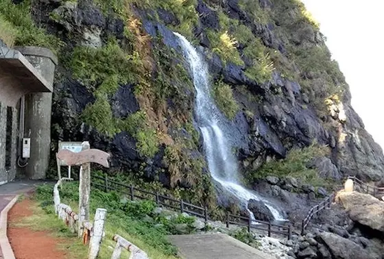 垂水の滝（逆さ滝）