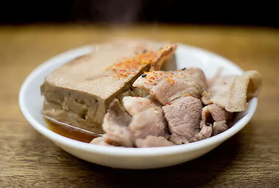 大人気肉豆腐は200円