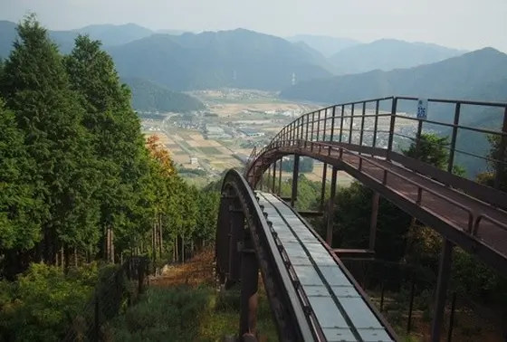 モノレール、こんなに急です！