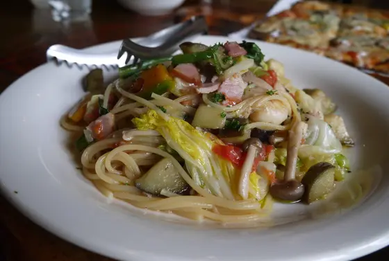 地元の食材パスタ