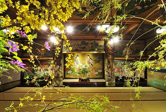 昔の建物を保存し、限定公開しています