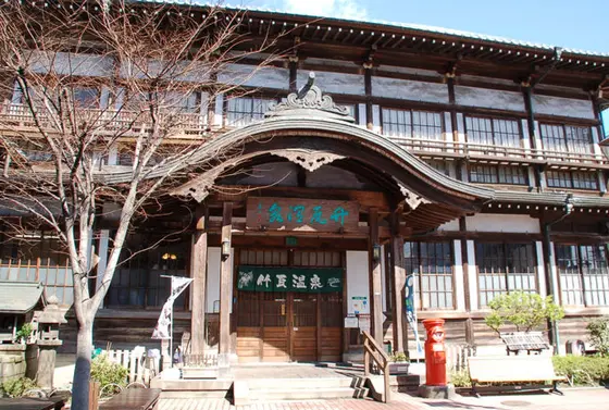近くの温泉「竹瓦温泉」
