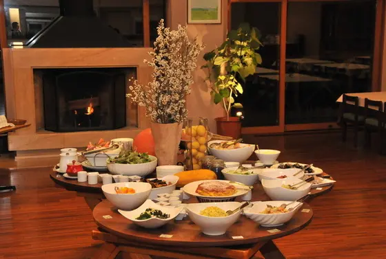 お昼は清泉寮2階にあるレストランがオススメです。