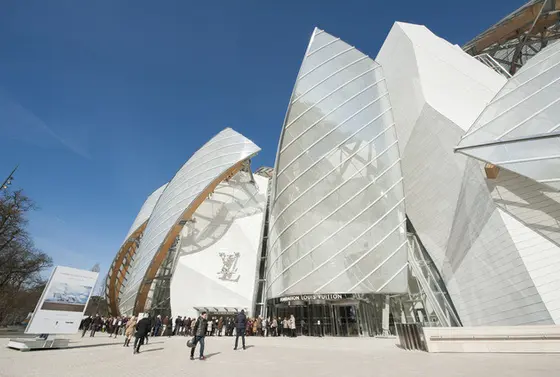 「Fondation Louis Vuitton Building in Paris by Frank Gehry」展