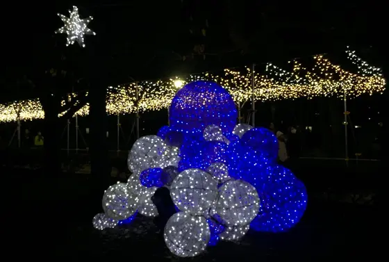 光のかまくら