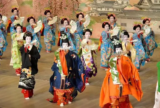 演目は毎年変わる