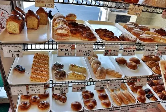 お手頃価格のパン