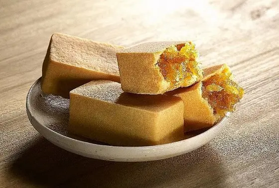 パイナップルケーキ