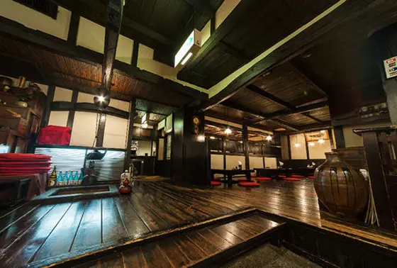 懐かしい雰囲気の店内