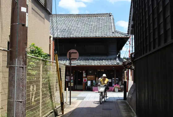 路地裏にも魅力がいっぱい！