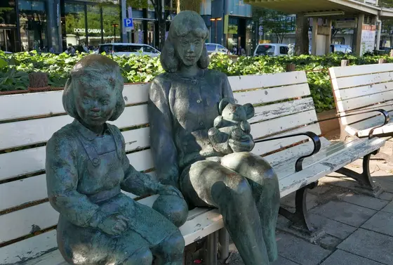 公園の親子像を見に行こう