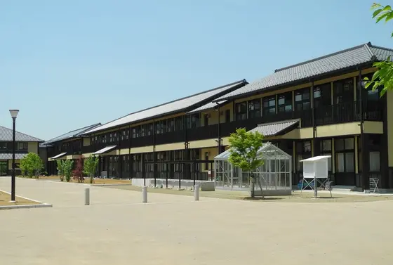 隣りにあるリアルな学校
