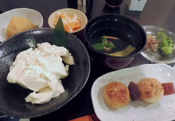 醤油おこげ串と濃厚ゆば豆腐
