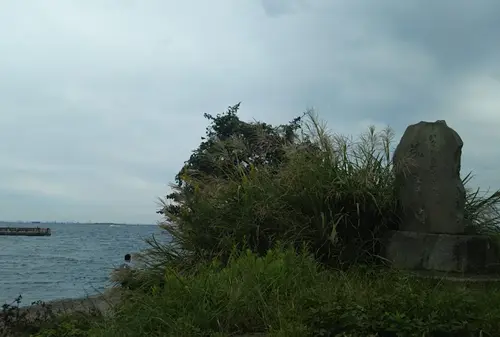 観音崎で照らし続ける灯台
