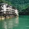 船でしか行けない秘境の一軒宿　富山