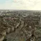 現代建築のオブジェと中世風の街並みのギャップがすごいフランス・ブルターニュ(ナント地方)