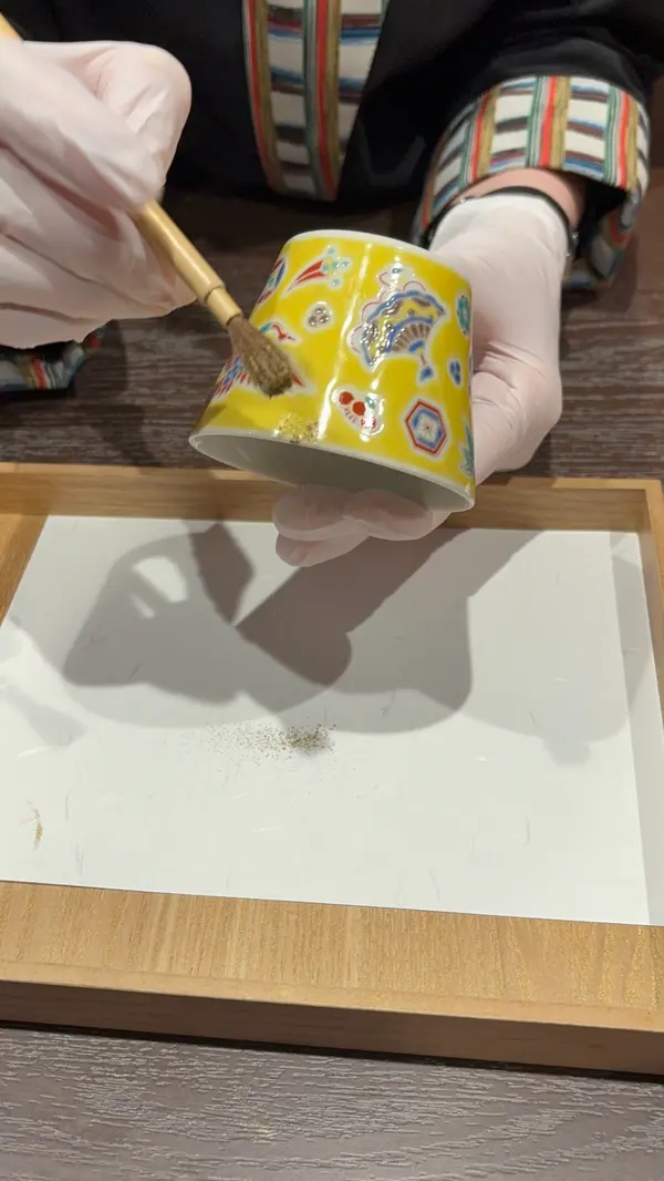 見学会特権の金を落とす瞬間