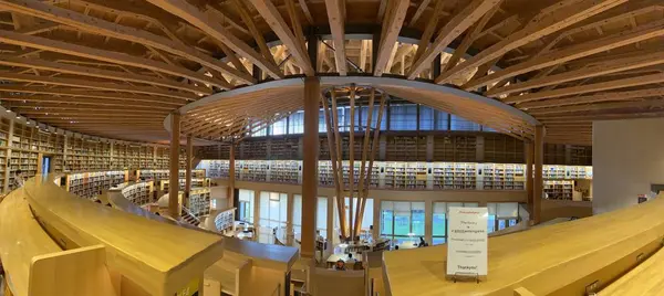 最もきれいな図書館として