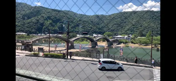 橋が見えます