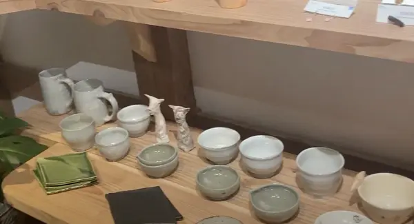 器や雑貨の販売