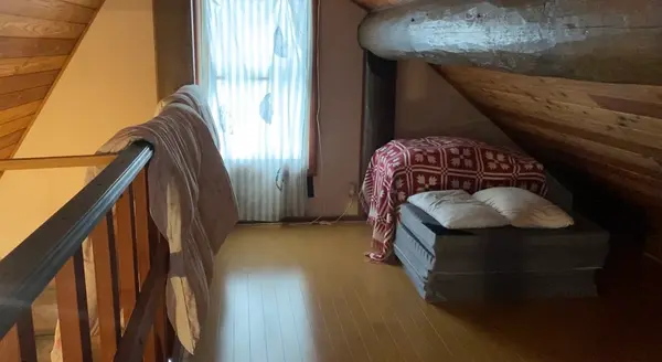 屋根裏