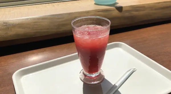 ブラッドオレンジジュース（450円）