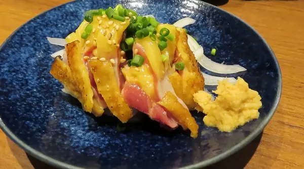 地鶏の刺身 680円