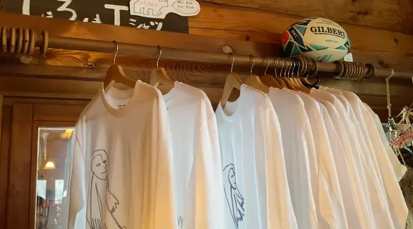 Tシャツ