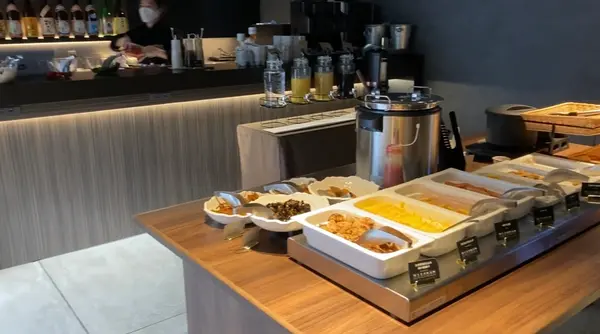朝食はブュッフェ形式