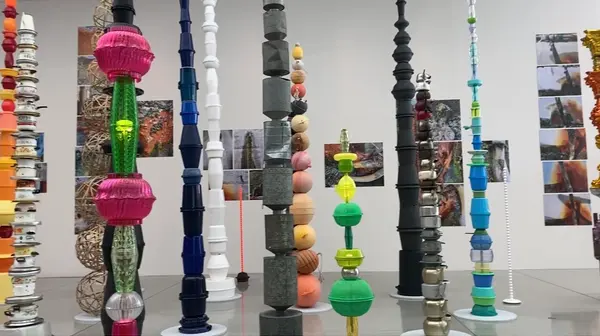 生活用品で作られた作品