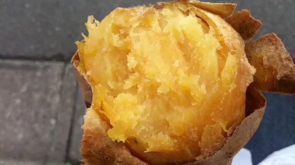 甘くてほっかほっかの焼き芋を堪能