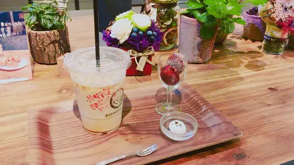 アイスラテとプチデニッシュ