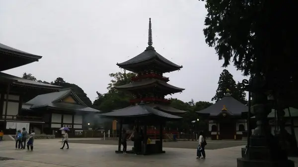 三重塔