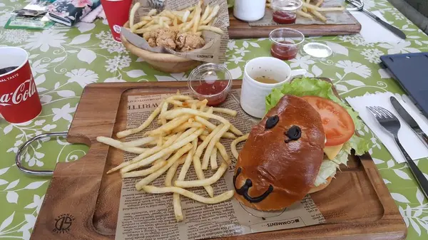 カピバラバーガー🍔