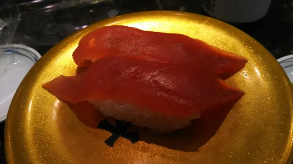 本格的な老舗回転寿司