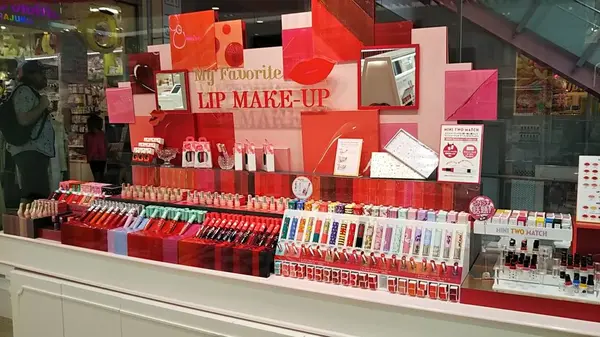 1階には韓国コスメが！