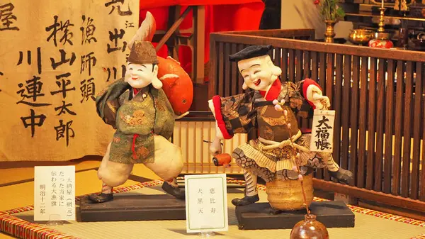 恵比寿（右）と大黒天（左）